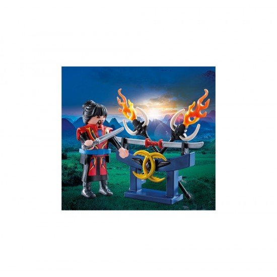 Figurina Playmobil razboinic cu arme