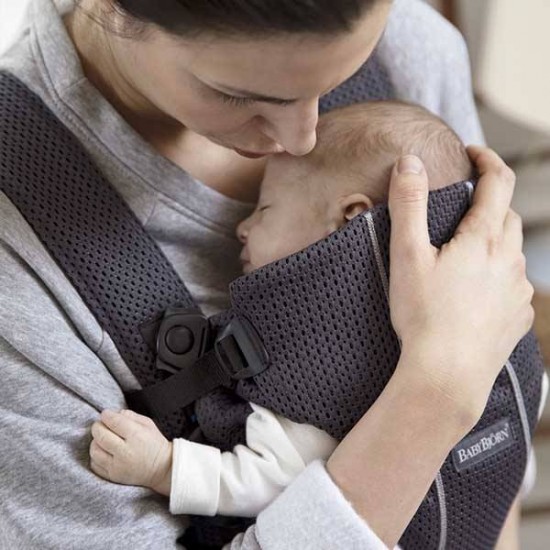 Marsupiu anatomic BabyBjorn Mini cu pozitii multiple de purtare Anthracite 3D Mesh
