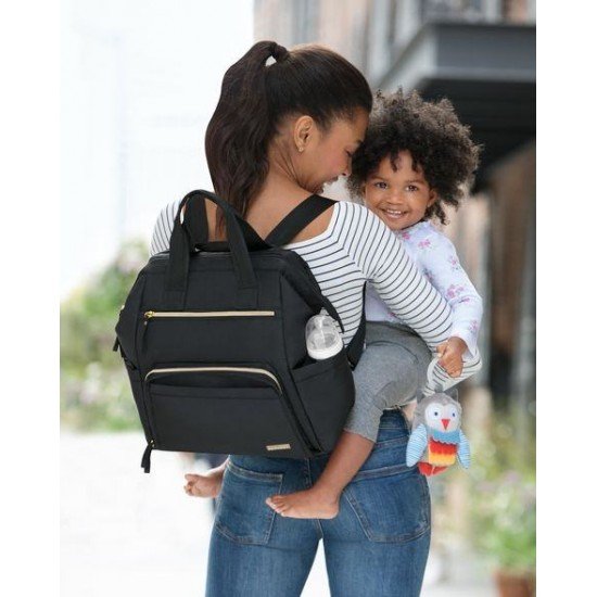 Geanta pentru scutece tip rucsac cu deschidere larga Black Skip Hop