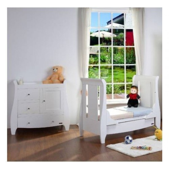 Set mobilier Katie White format din 3 piese: patut, comoda si dulap