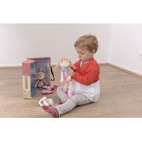 Papusa Olivia cu accesorii