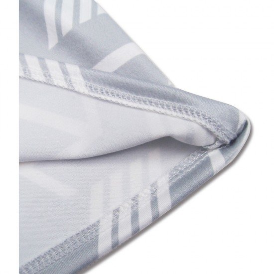 Husa multifunctionala 4 in 1- Esarfa alaptare, husa pentru cosulet auto, cos cumparaturi si scaun de masa Bambinice Gri/Alb/Arrows