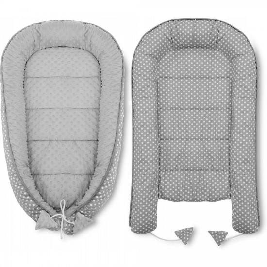 Set 5 in 1 Babynest Minky, 2 perne, 1 paturica si o saltea cu doua fete Tutumi TT37547 Gri/Alb Buline