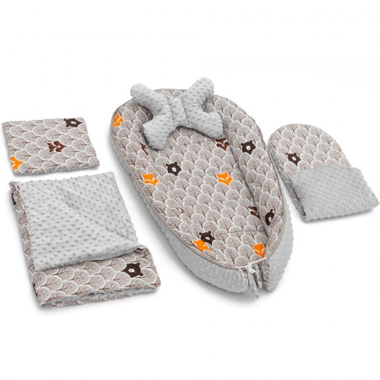 Set 5 in 1 Babynest Minky, 2 perne, 1 paturica si o saltea cu doua fete Tutumi Gri Forest TT37547