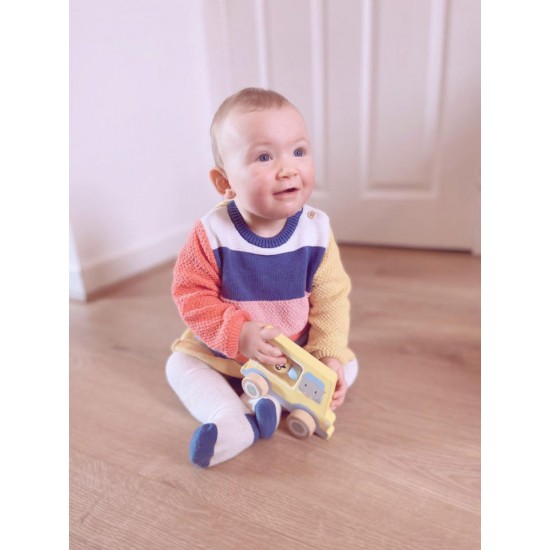 Masinuta din lemn cu activitati Hippo Studio Circus