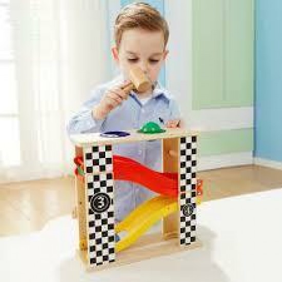 Jucarie de percutie - Masinuta in cursa