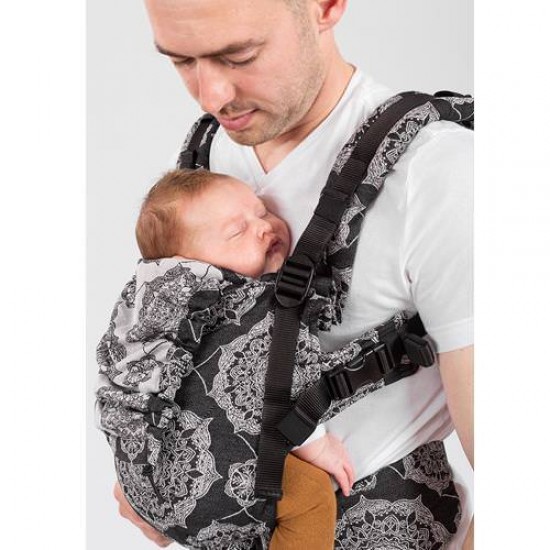 Marsupiu Ergonomic Reglabil in Lungime si in Latime The One Kaleidoscopix Black