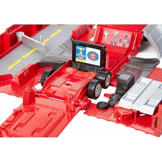Camion transportator Disney Cars Mack Hauler