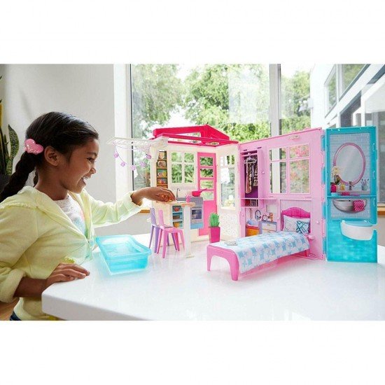 Casuta pentru papusi Barbie Mattel cu accesorii