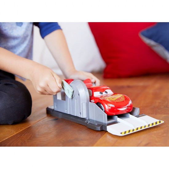 Masina Disney Cars Fulger McQueen cu lansator