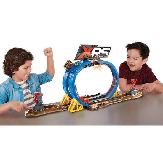 Pista de masini Disney Cars Mattel XRS cu masinuta