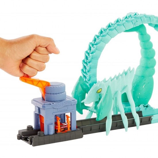 Pista de masini Hot Wheels Mattel Toxic Scorpion attack cu masinuta