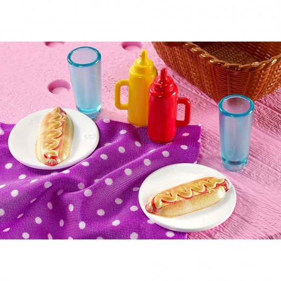 Set Barbie - Masa de picnic cu accesorii