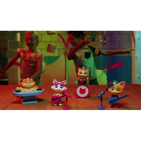 Figurina 44 de Pisici Lampo 7 cm cu microfon si chitara