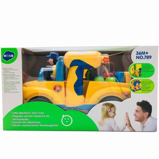 Camionul cu unelte al micului mecanic