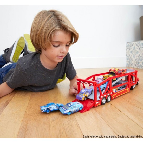 Camion transportator Mack Cars