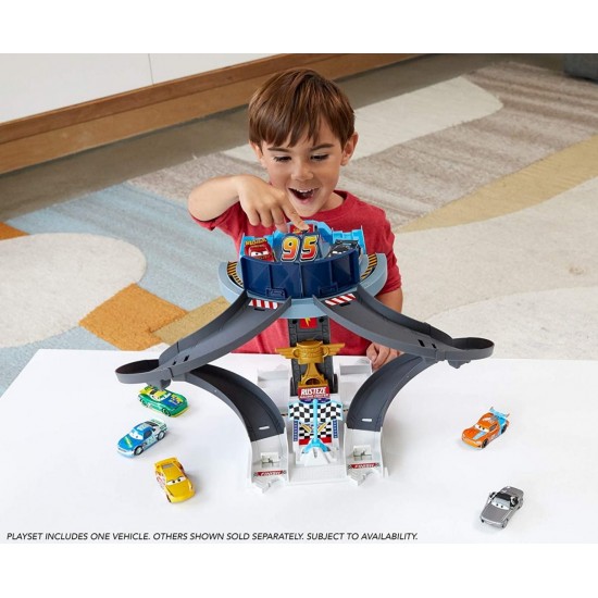 Turnul de curse Rust-Eze Cars