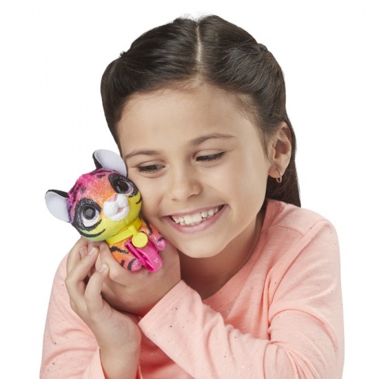 Pisica plimbareata FurReal