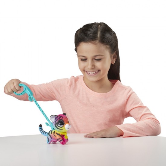 Pisica plimbareata FurReal