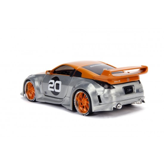 Macheta Cadillac Nissan 350Z 2003 scara 1:24
