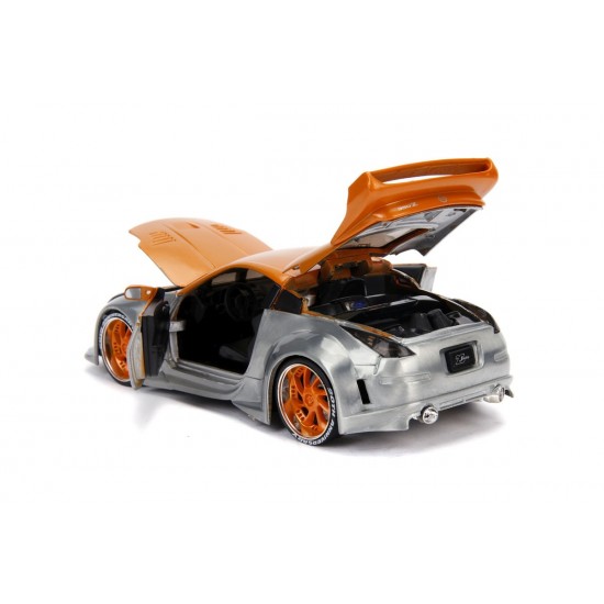 Macheta Cadillac Nissan 350Z 2003 scara 1:24