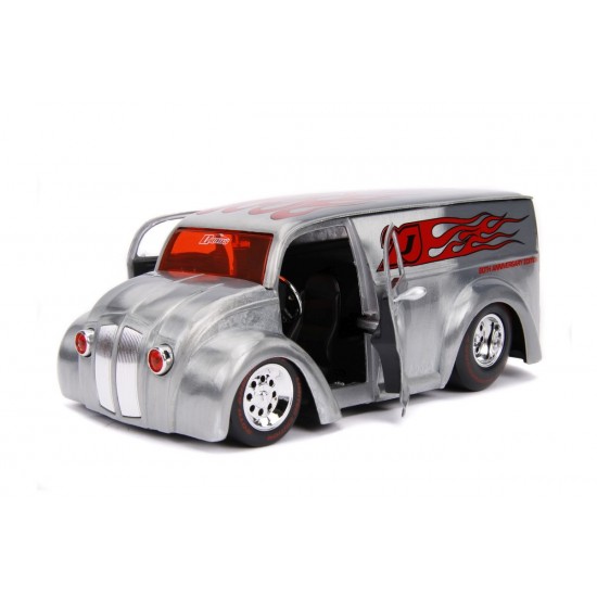 Macheta metalica Cruiser editie aniversara scara 1:24
