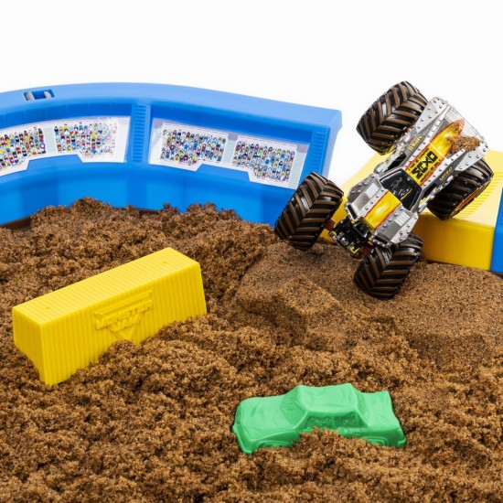 Set de joaca Monster Jam Arena 61 cm cu accesorii si masinuta exclusiva
