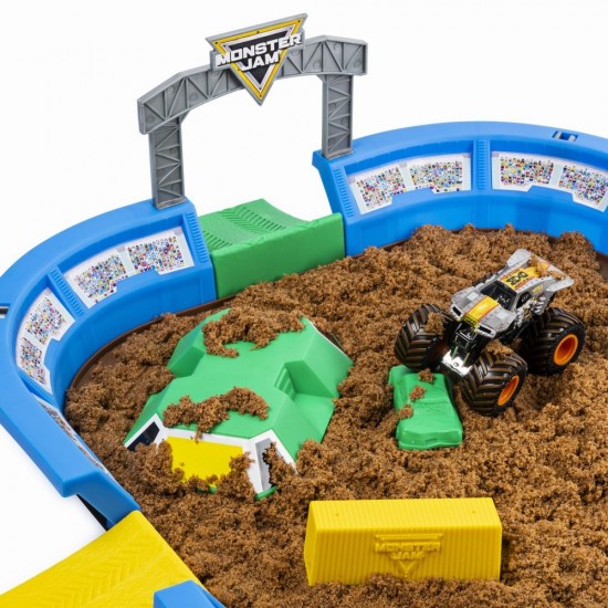 Set de joaca Monster Jam Arena 61 cm cu accesorii si masinuta exclusiva