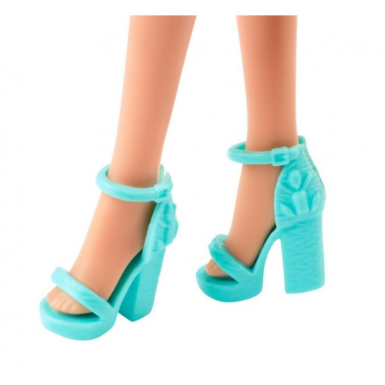 Papusa Barbie blonda cu rochita inflorata