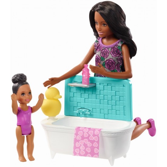 Set de joaca Barbie Babysitters - Papusa bruneta cu bebelus