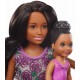 Set de joaca Barbie Babysitters - Papusa bruneta cu bebelus