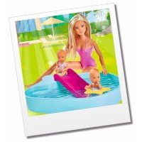 Papusa Steffi cu piscina si 2 copilasi