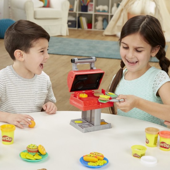 Set Play-Doh - Gratar cu forme si stampile