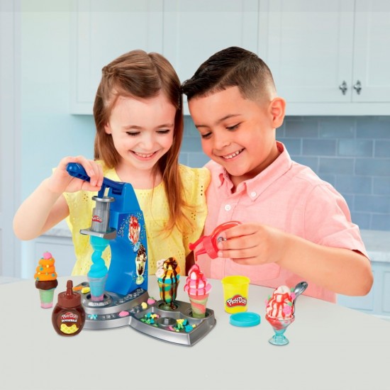 Set creativ Play-Doh - Inghetata cu topping