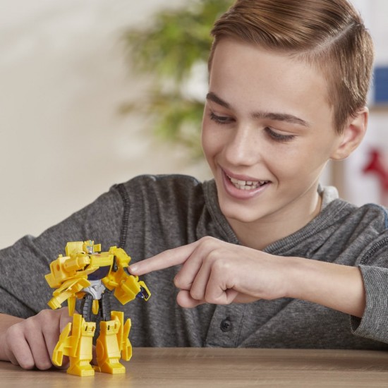 Robot Transformers Cyberverse Bumblebee