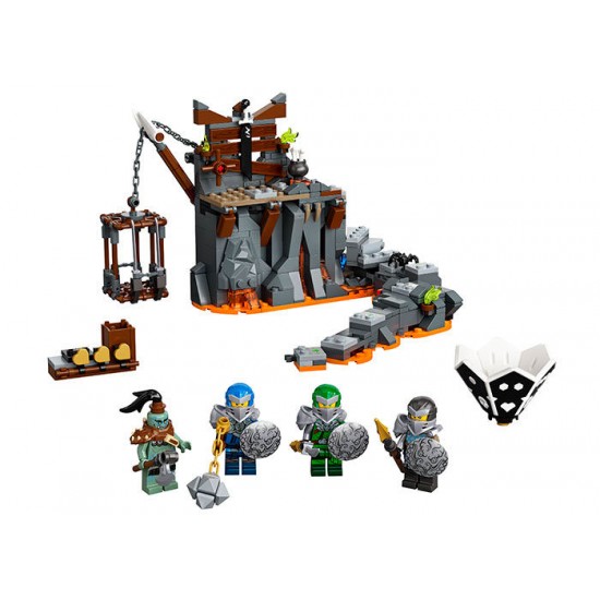 LEGO Ninjago - Calatorie prin temnitele Craniu 71717