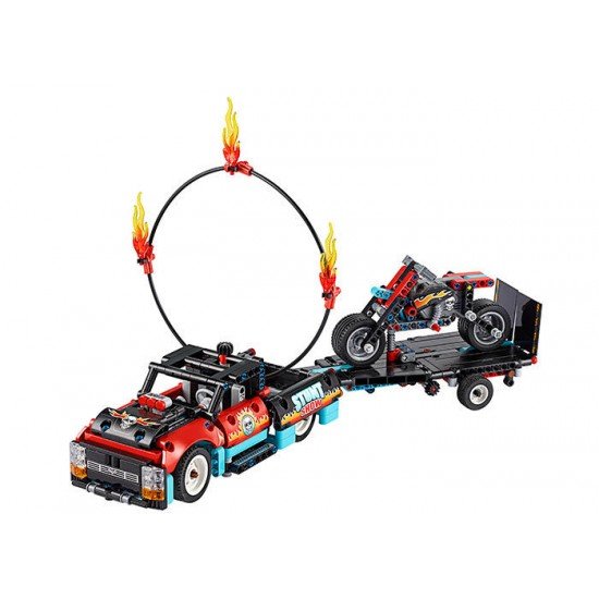 LEGO Technic - Camion si motocicleta pentru cascadorii 42106