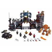 LEGO DC Super Heroes - Invazia lui Clayface in Batcave 76122