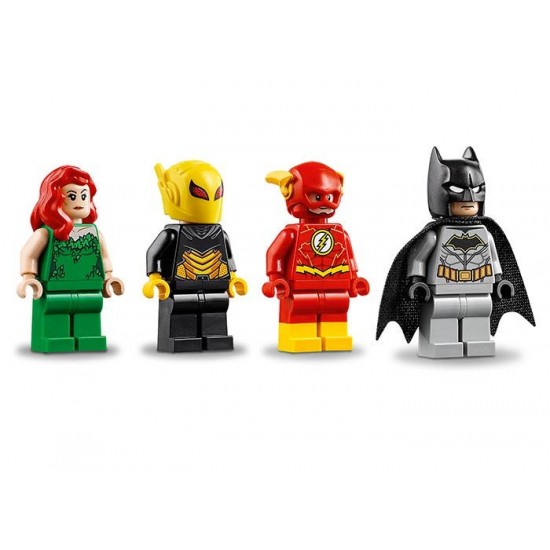 LEGO DC Super Heroes - Robotul Batman contra Robotul Poison Ivy 76117
