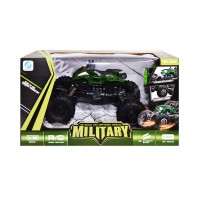 Vehicul militar cu radio-comanda si roti cauciuc
