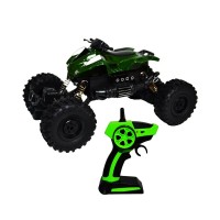 Vehicul militar cu radio-comanda si roti cauciuc