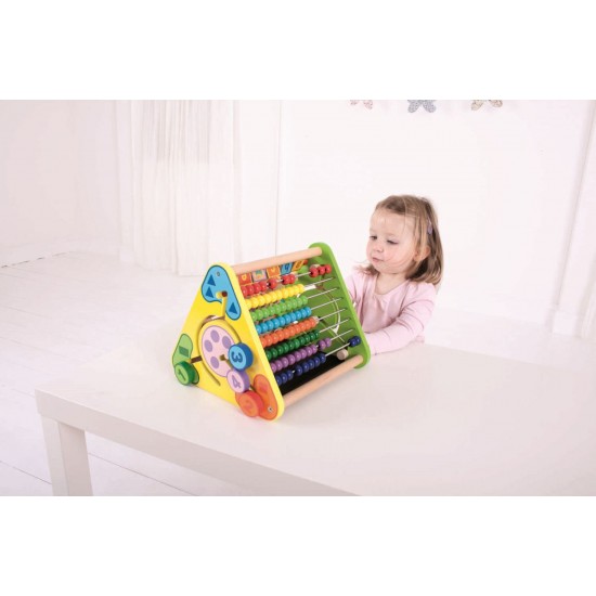 Centru de activitati in limba engleza - Litere si imagini 